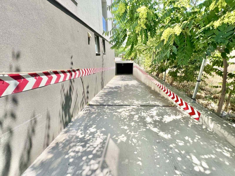 A louer  Place de parking Plovdiv , Gagarin , 18 m² | 81908782