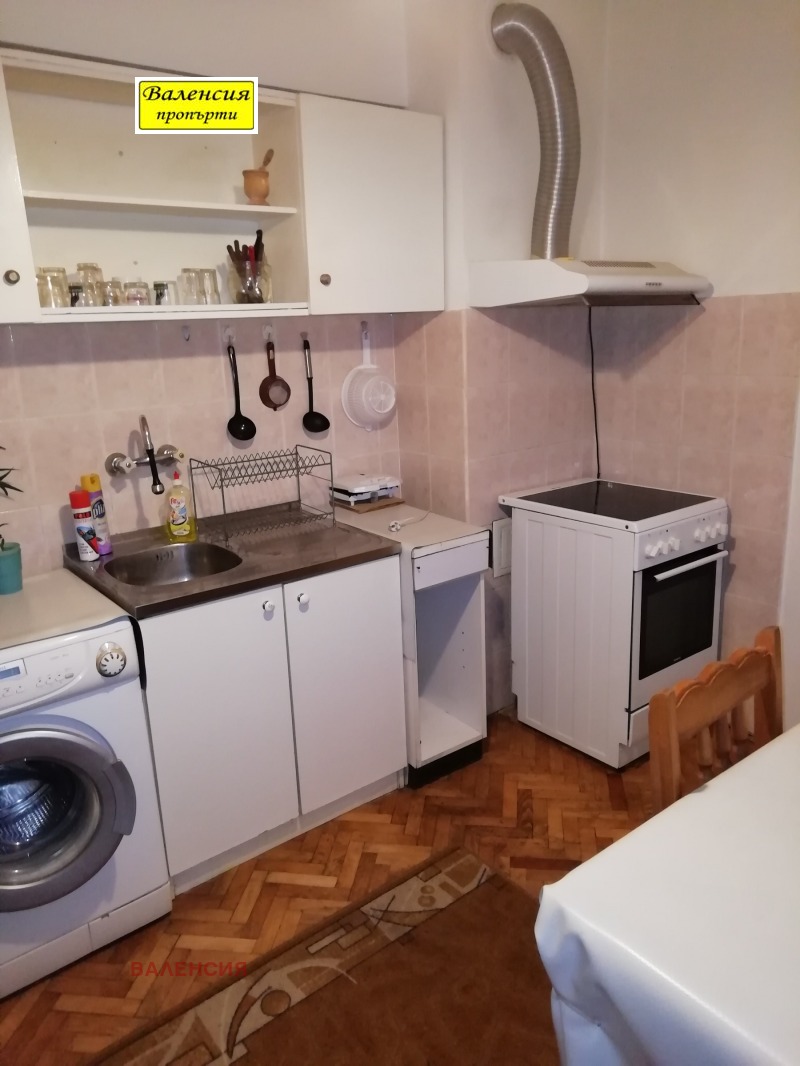 A louer  1 chambre Vratsa , Tsentar , 64 m² | 82292316