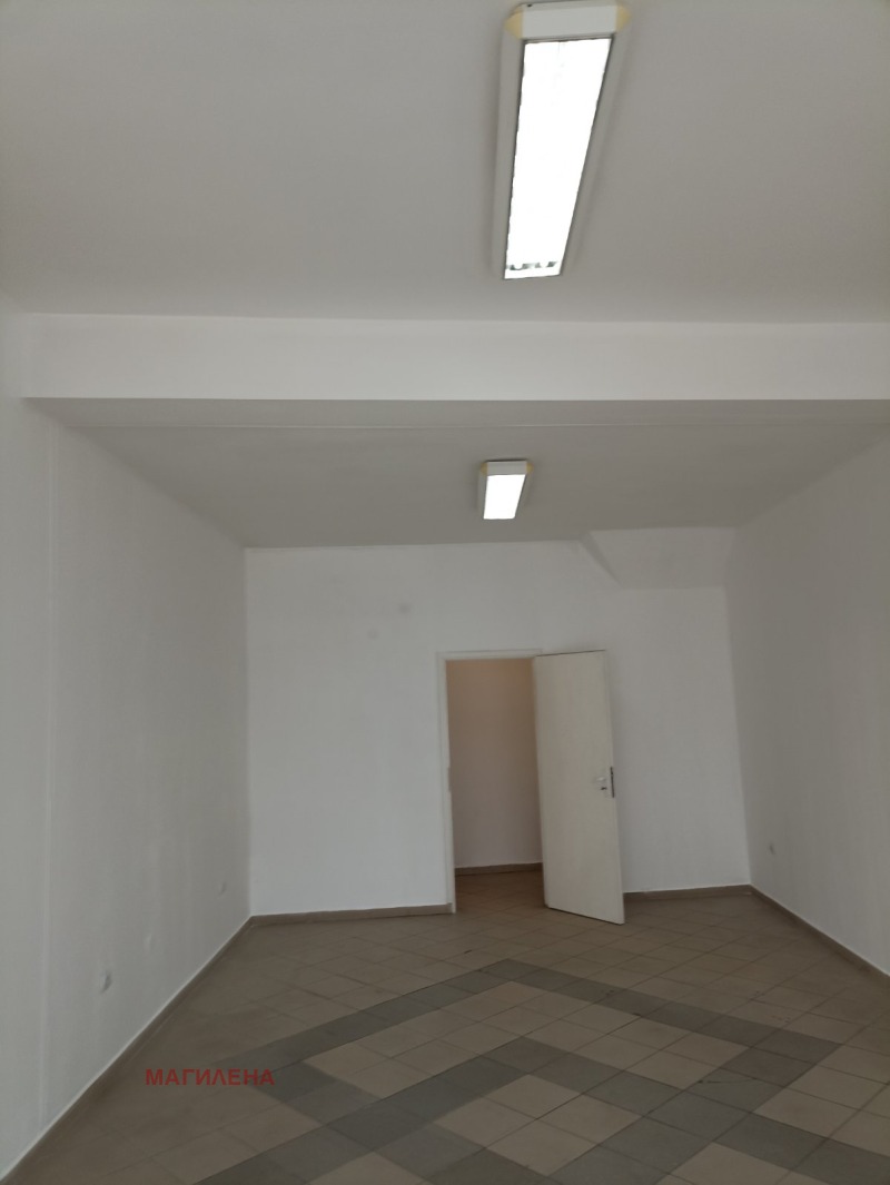 Do wynajęcia  Sklep Plowdiw , Karszijaka , 40 mkw | 62784428 - obraz [2]