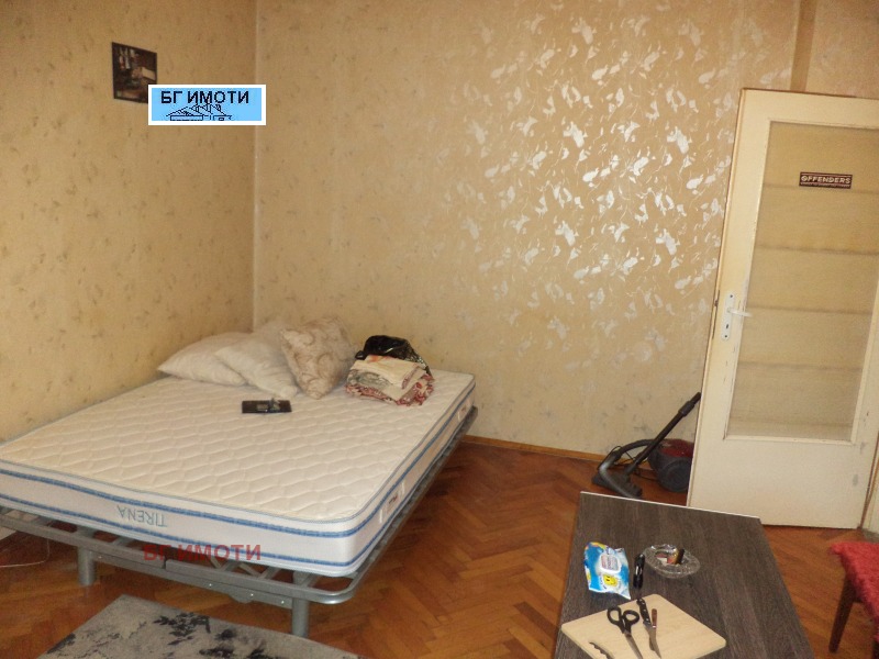 В аренду  Студия Враца , Дъбника , 40 кв.м | 67761259