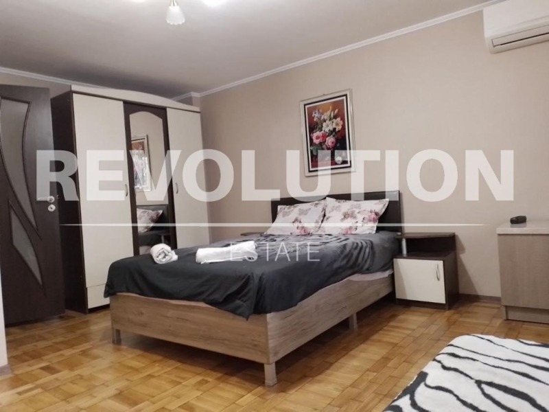 De inchiriat  2 dormitoare Varna , Țentâr , 76 mp | 76427783
