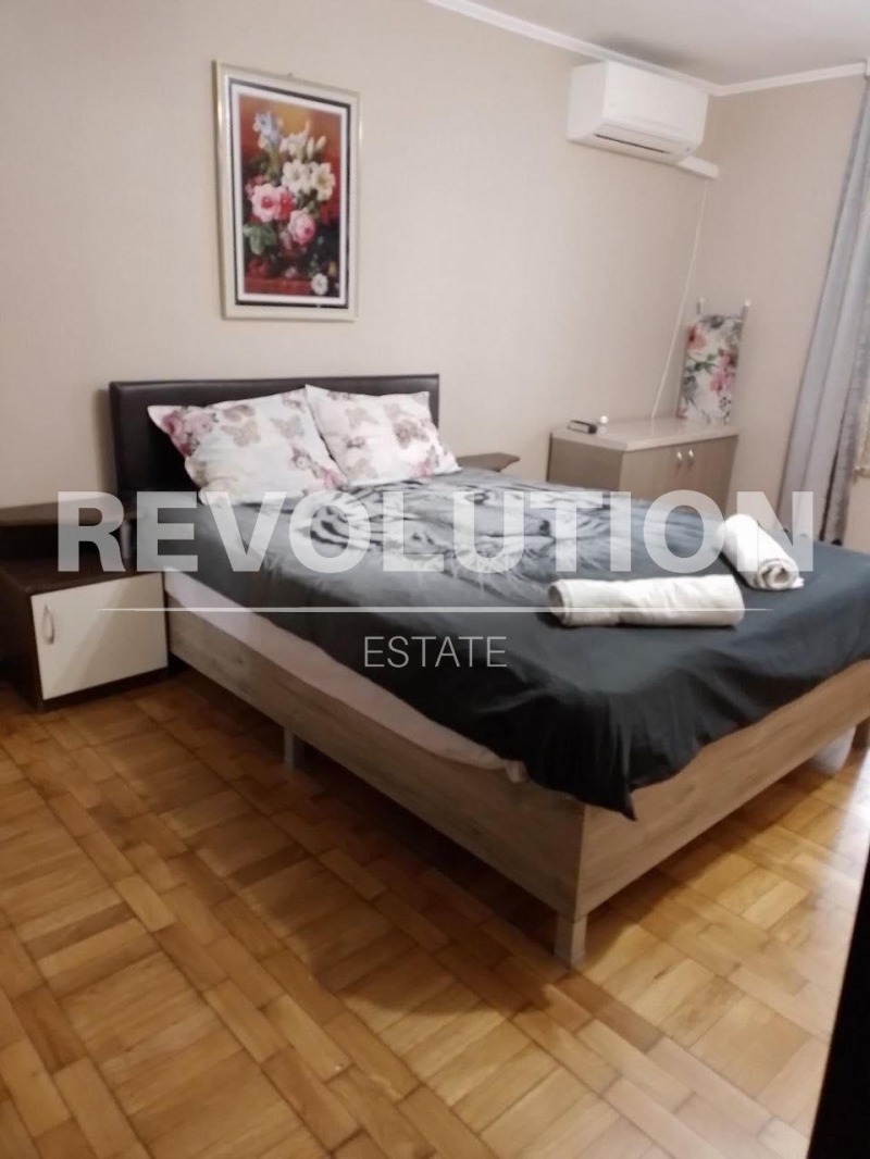 De inchiriat  2 dormitoare Varna , Țentâr , 76 mp | 76427783 - imagine [2]
