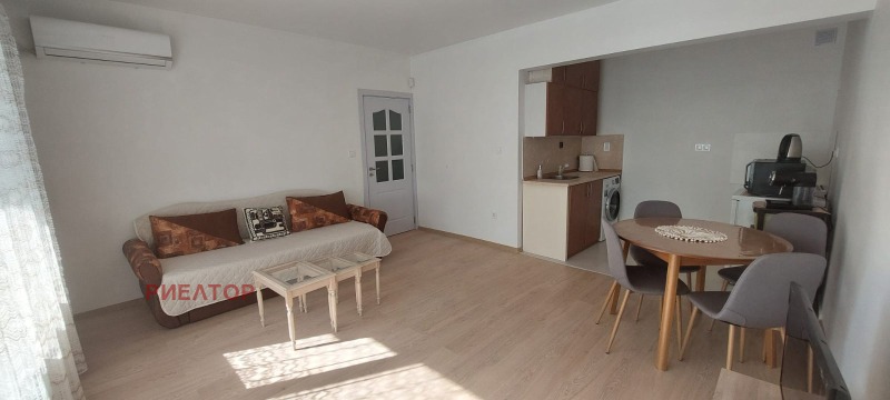 Til leie  2 soverom Plovdiv , Kjusjuk Parisj , 76 kvm | 32459119