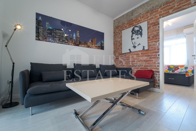 En renta  1 dormitorio Sofia , Tsentar , 70 metros cuadrados | 65246407
