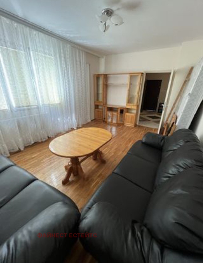Vuokrattavana  2 makuuhuonetta Sofia , Mladost 4 , 104 neliömetriä | 44217666