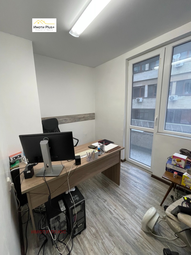 Дава под наем ОФИС, гр. Шумен, Център