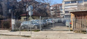 Издаје се Паркинг простор