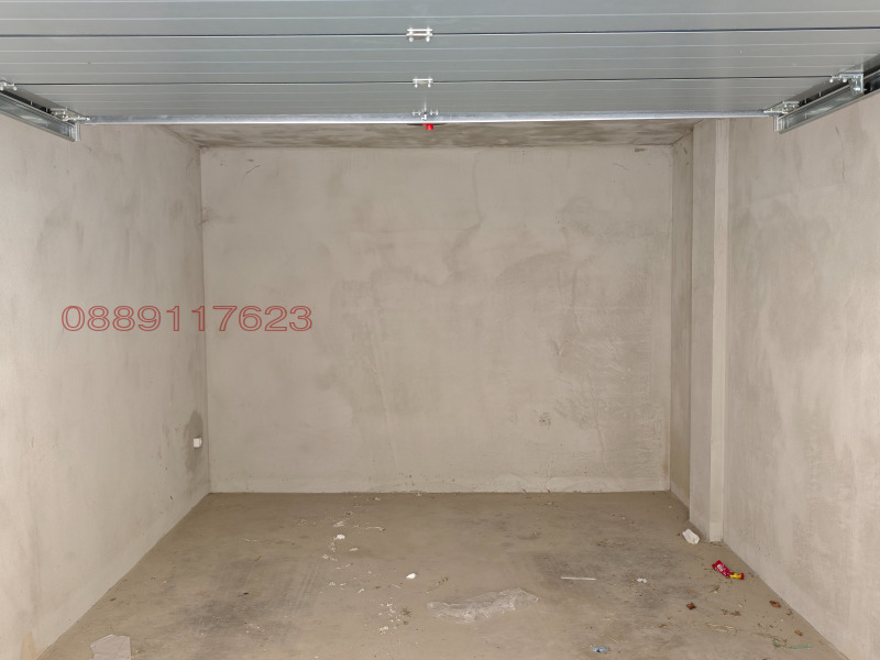 Дава под наем ГАРАЖ, ПАРКОМЯСТО, гр. Плевен, 9-ти квартал, снимка 6 - Гаражи и паркоместа - 53082143