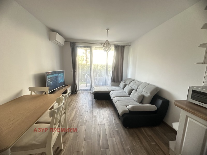 Te huur  2 slaapkamers Varna , k.k. Sv.Sv. Konstantin i Elena , 89 m² | 45553169