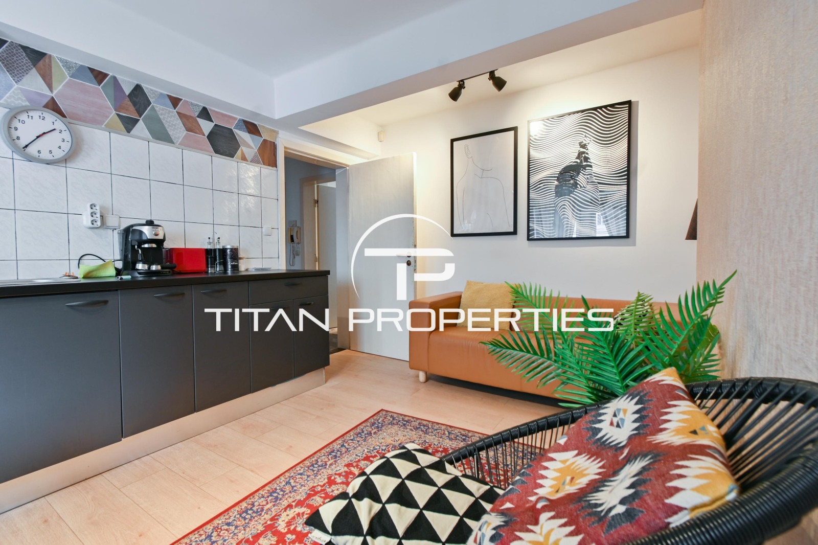 Дава под наем 3-СТАЕН, гр. София, Център, снимка 2 - Апартаменти - 54249891