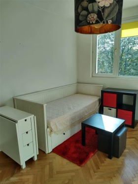 Studio Zapaden park, Sofia