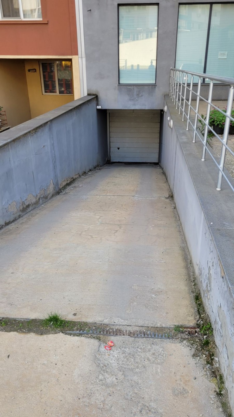 Til leje  Parkeringsplads Sofia , Studentski grad , 18 kvm | 76552166