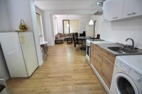 2 bedroom Vazrazhdane, Burgas 2