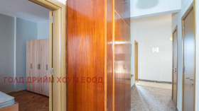 3 sovrum Centar, Burgas 11