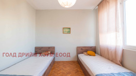 3 sovrum Centar, Burgas 7