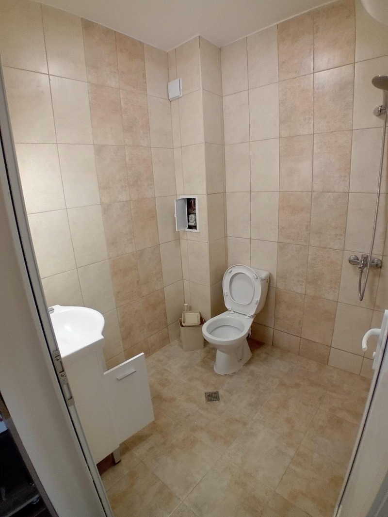 En renta  1 dormitorio Plovdiv , Ostromila , 70 metros cuadrados | 23853956 - imagen [4]