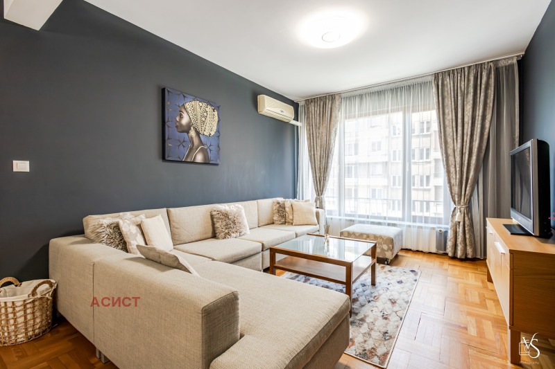Do wynajęcia  1 sypialnia Sofia , Centar , 70 mkw | 35679582 - obraz [4]