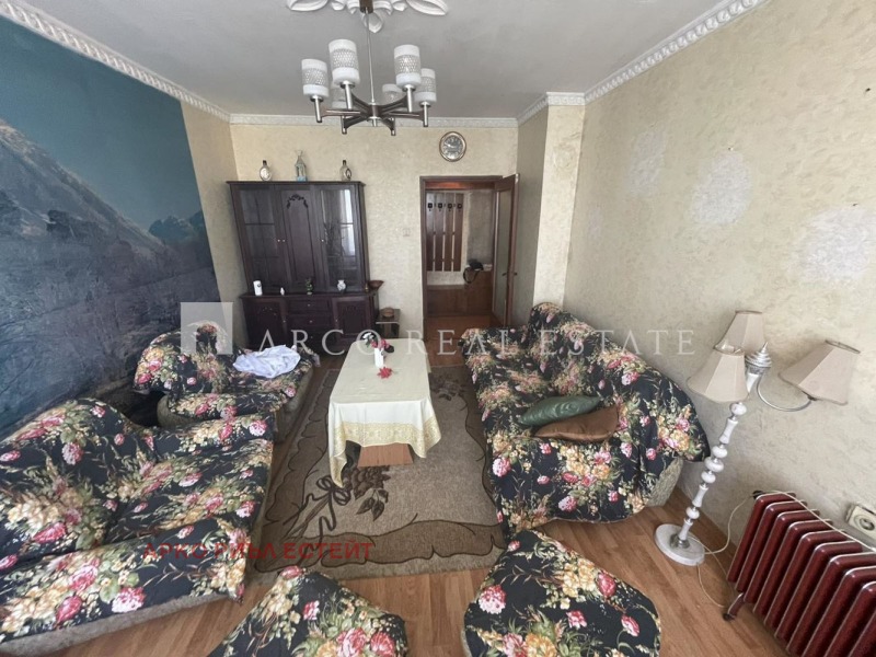 Дава под нем  3-стаен, град София, Банишора •  600 EUR • ID 53383399 — holmes.bg - [1] 