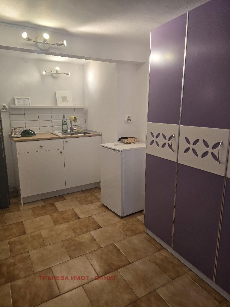 Vuokrattavana  Ullakko Sofia , Tsentar , 16 neliömetriä | 30808485