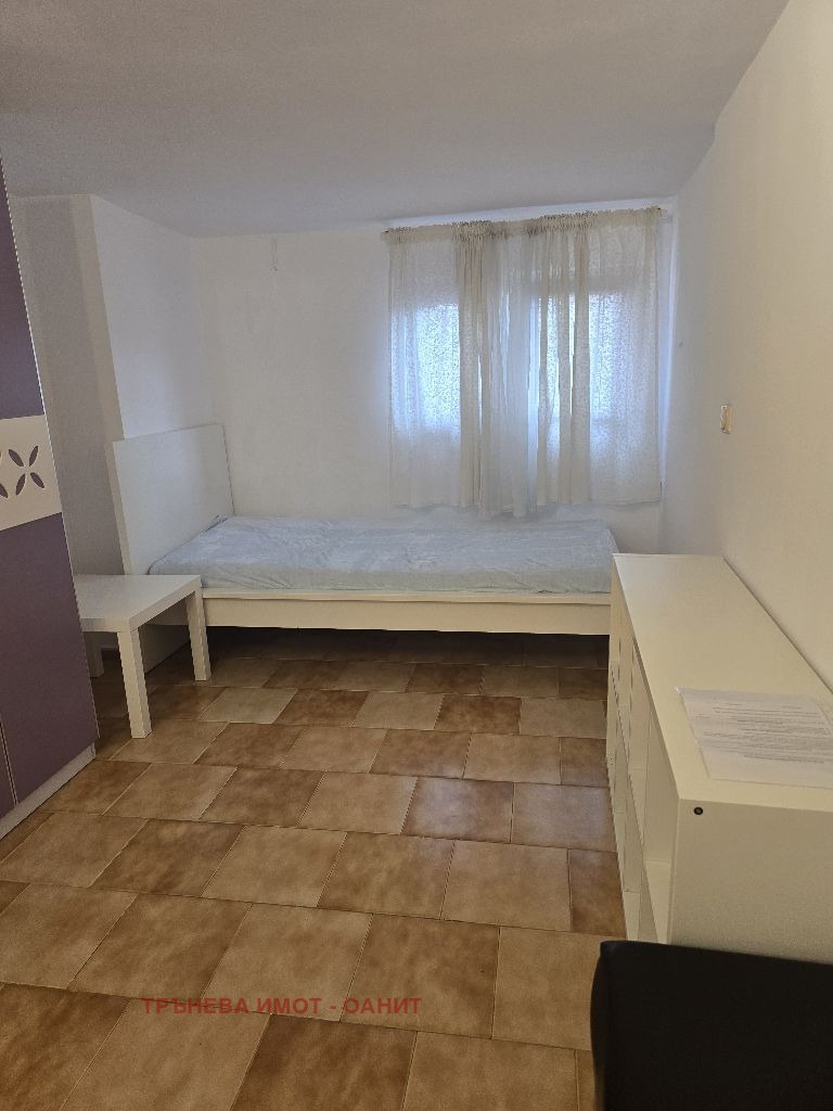 Vuokrattavana  Ullakko Sofia , Tsentar , 16 neliömetriä | 30808485 - kuva [3]