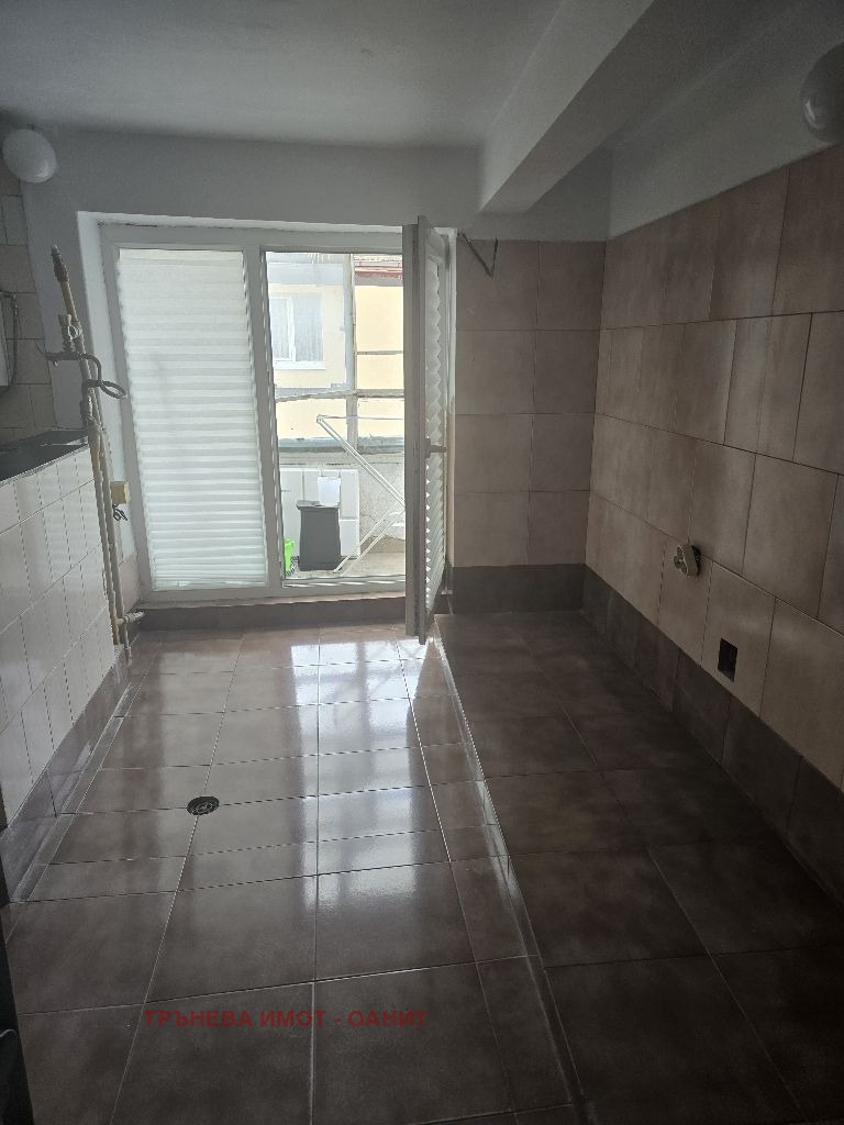 Vuokrattavana  Ullakko Sofia , Tsentar , 16 neliömetriä | 30808485 - kuva [5]