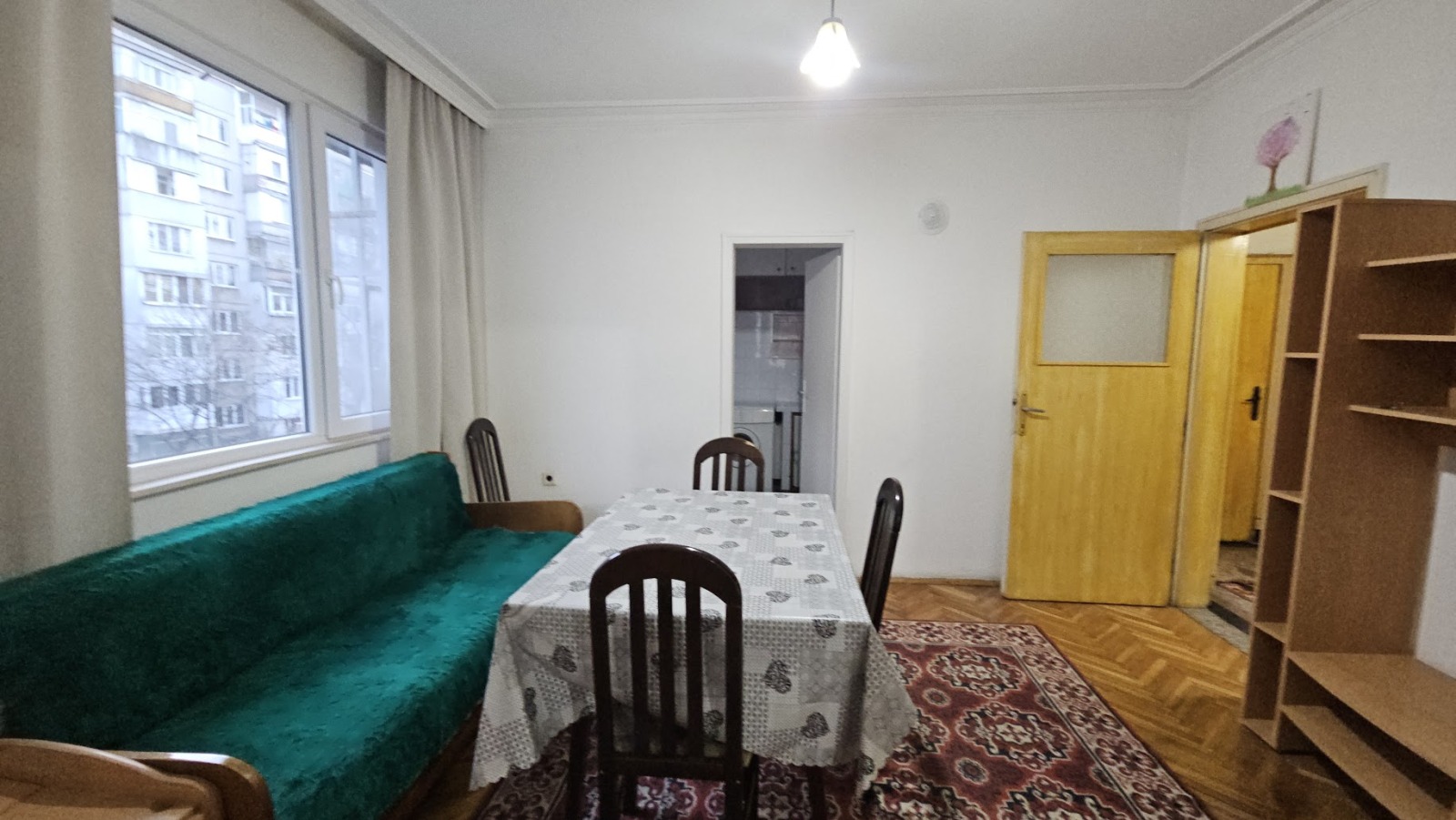 Дава под наем МНОГОСТАЕН, гр. Пловдив, Кючук Париж, снимка 3 - Апартаменти - 53926794