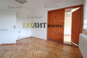2 спаваће собе Центар, Софија
