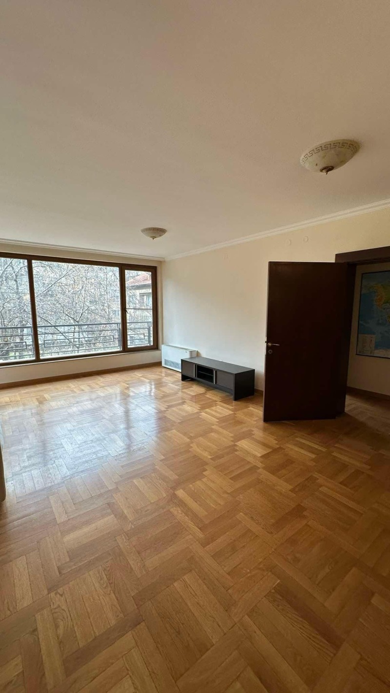 A louer  2 chambres Sofia , Iztok , 240 m² | 76394613 - image [3]
