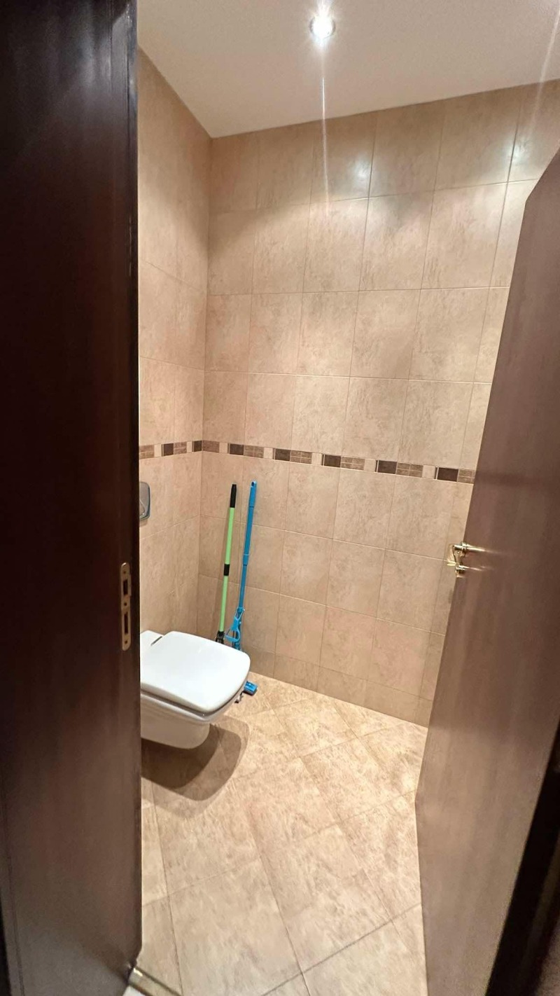 A louer  2 chambres Sofia , Iztok , 240 m² | 76394613 - image [11]