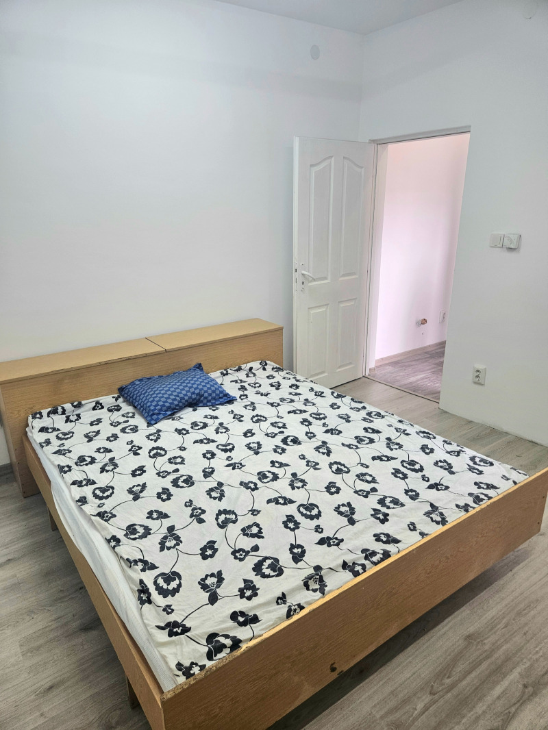 В оренду  Будинок Русе , Център , 40 кв.м | 96964637