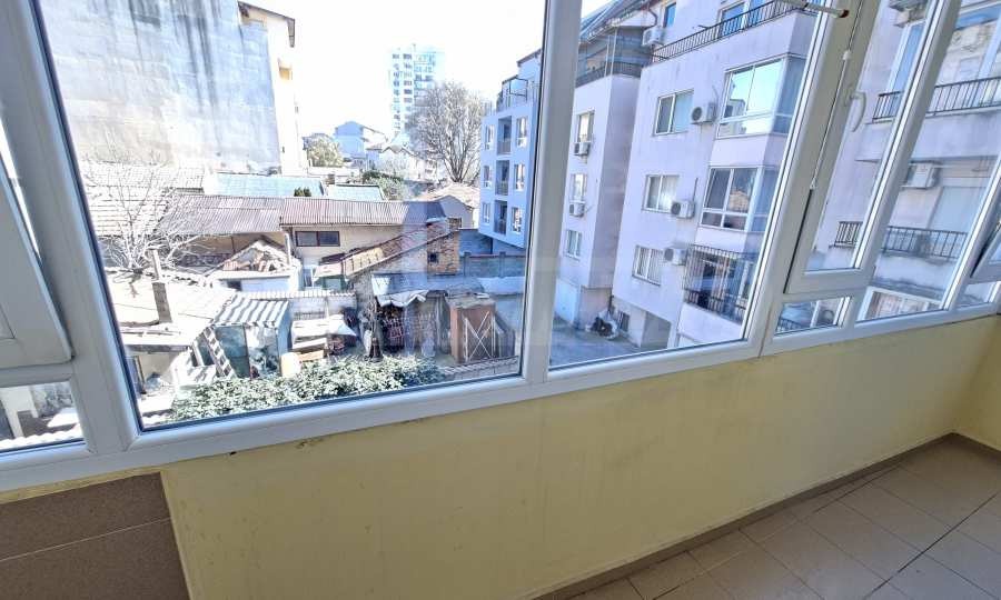 Дава под наем 4-СТАЕН, гр. Варна, Погреби, снимка 3 - Апартаменти - 54228947