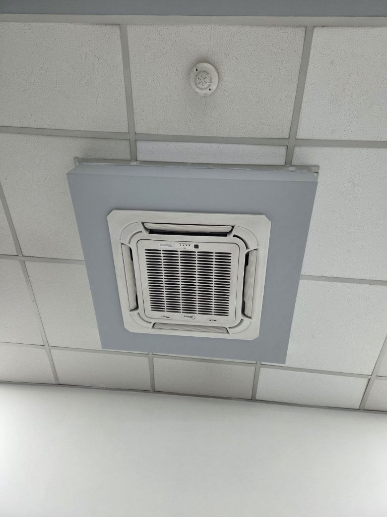 Do wynajęcia  Sklep Kjustendil , Centar , 46 mkw | 73122226 - obraz [9]