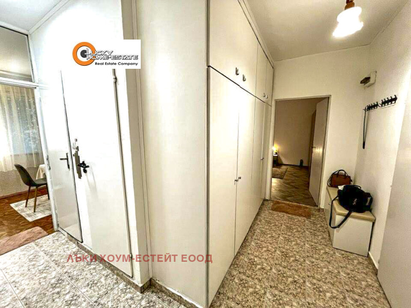 Дава под наем  2-стаен град София , Света Троица , 68 кв.м | 31366868 - изображение [12]