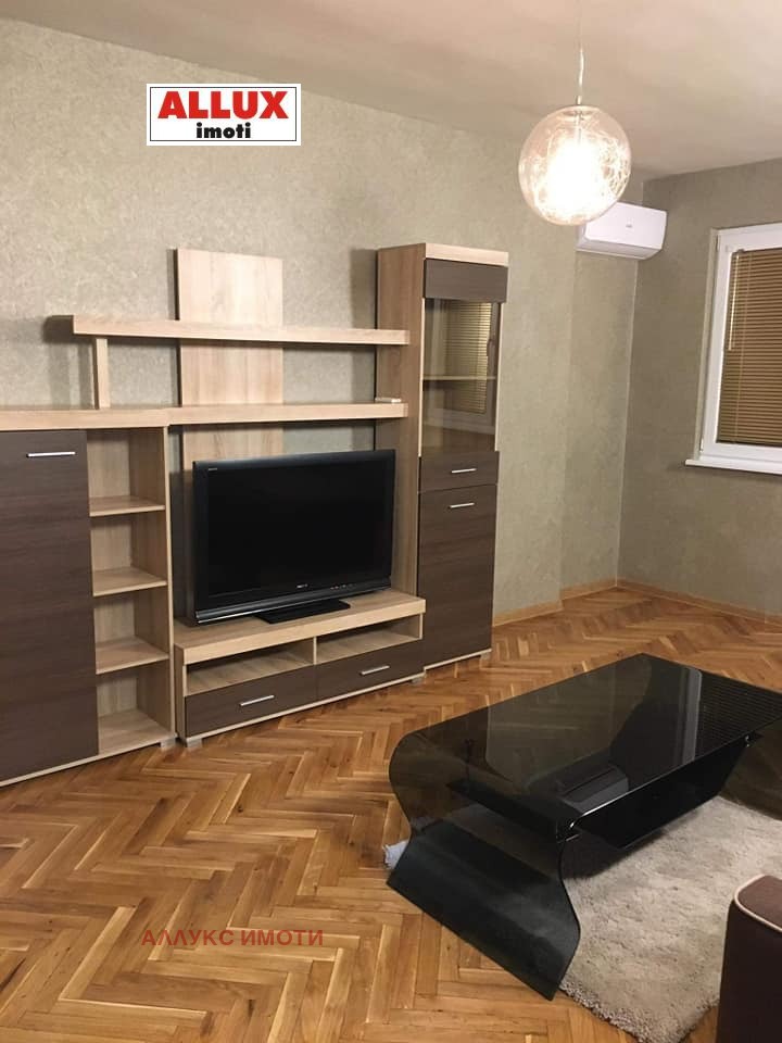 Под наем 3-СТАЕН, град Русе, Широк център • 800 лв. / 409.03 € • 80277145 1