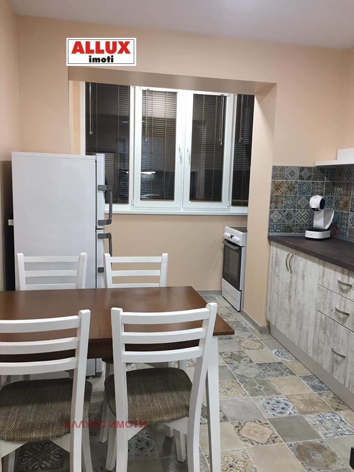 Дава под наем 3-СТАЕН, гр. Русе, Широк център, снимка 3 - Апартаменти - 52334487