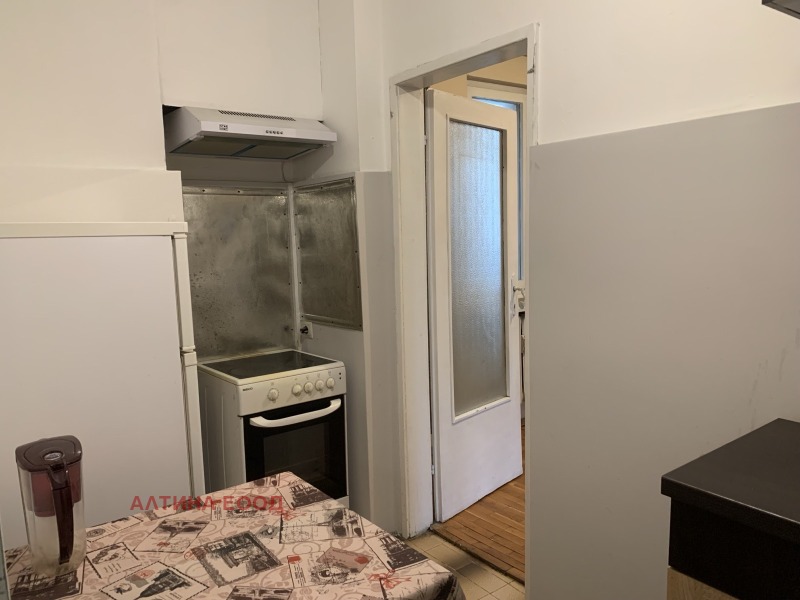 Дава под наем 3-СТАЕН, гр. София, Света Троица, снимка 8 - Апартаменти - 53573452