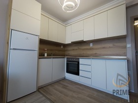 1 dormitor Slaveicov, Burgas 13