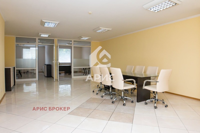 A louer  Bureau Plovdiv , Tsentar , 96 m² | 86713582 - image [2]