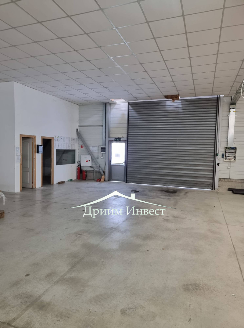 A louer  Bâtiment industriel Plovdiv , Indoustrialna zona - Yug , 395 m² | 85613044