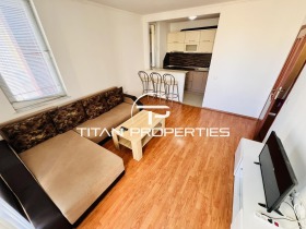 1 chambre Slaveikov, Bourgas