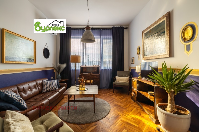 Дава под нем  2-стаен, град Варна, Гръцка махала •  600 EUR • ID 20542685 — holmes.bg - [1] 