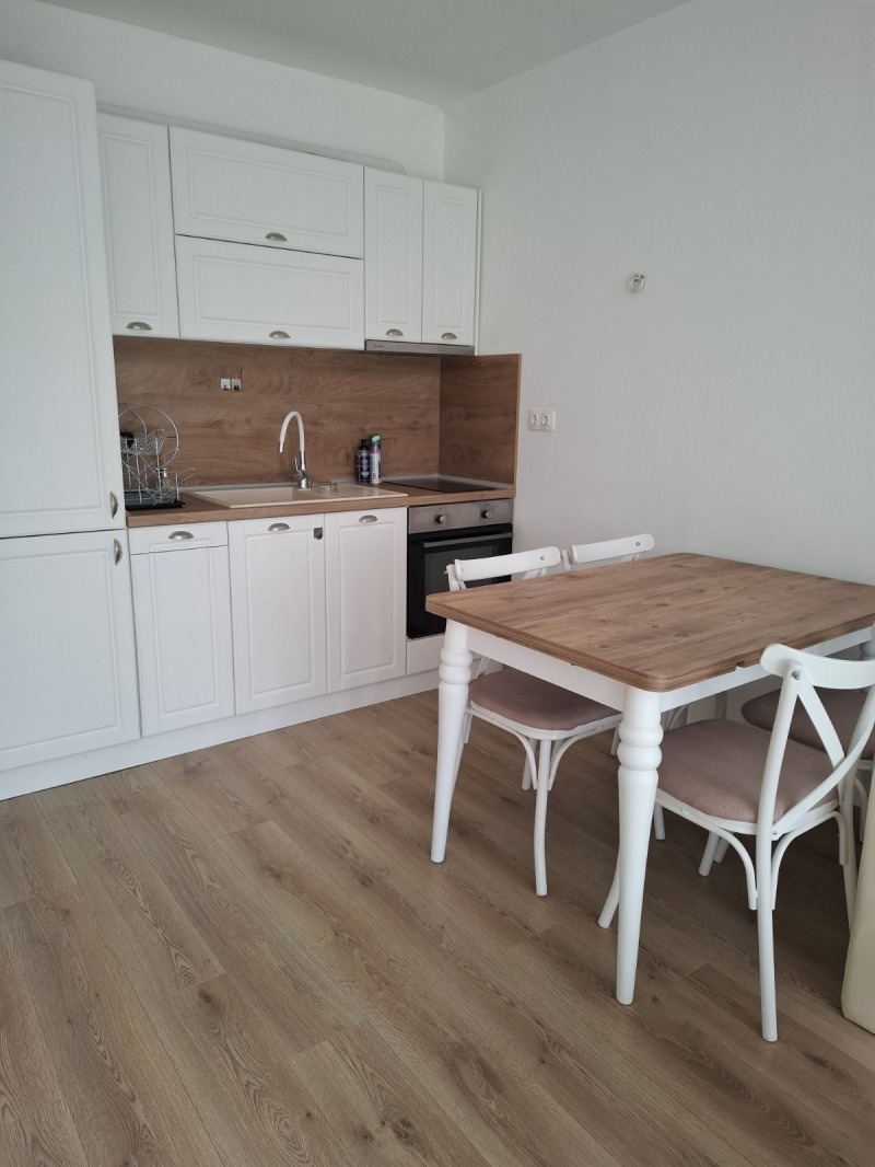 Под наем 2-СТАЕН, град Варна, Възраждане 1 • 800 лв. / 409.03 € • 16745869 1