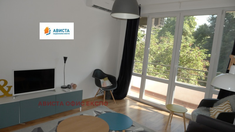 En renta  2 dormitorios Sofia , Oborishte , 76 metros cuadrados | 58800112