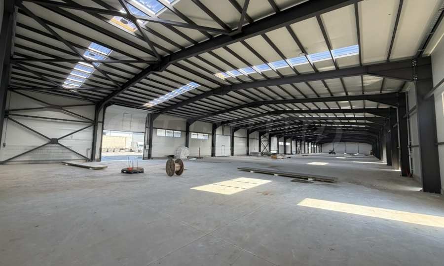 Дава под наем ПРОМ. ПОМЕЩЕНИЕ, гр. Пловдив, Индустриална зона - Север