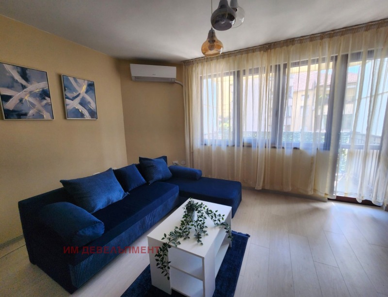 Para alugar  2 quartos Sofia , Oborichtche , 75 m² | 13987631