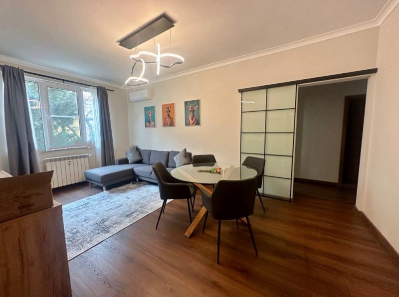 Дава под наем  4-стаен град София , Център , 87 кв.м | 91650158