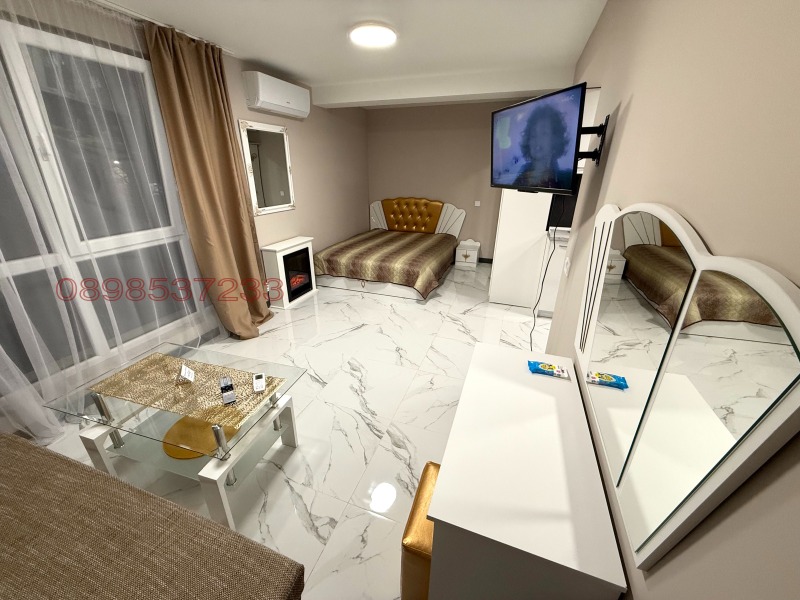 För uthyrning  Studio Sofia , Studentski grad , 38 kvm | 79608508 - bild [2]