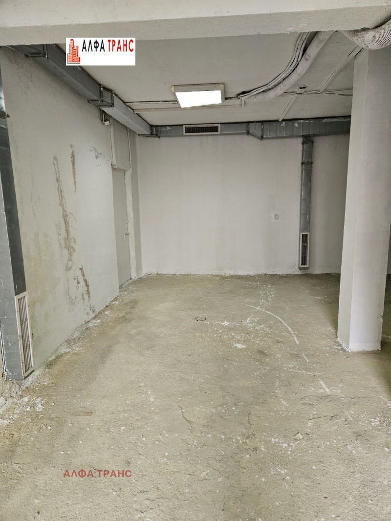 Под наем СКЛАД, град Варна, Цветен квартал • 1300 лв. / 664.68 € • 93711370 1