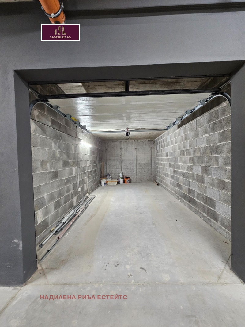 Дава под наем ГАРАЖ, ПАРКОМЯСТО, гр. София, Кръстова вада, снимка 2 - Гаражи и паркоместа - 53343652