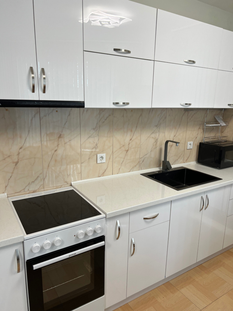 Дава под нем  3-стаен, град София, Младост 1 •  750 EUR • ID 65231662 — holmes.bg - [1] 